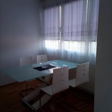 Apartman Stadion * Тузла